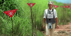 Princess Diana in landmine area in Angola, 1997