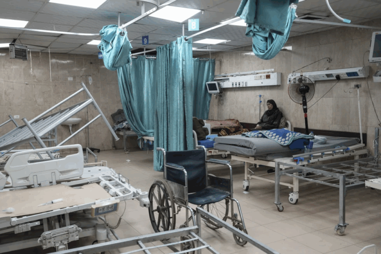 “I saw many atrocities as a senior aid official in Gaza”, by Jonathan Whittall
